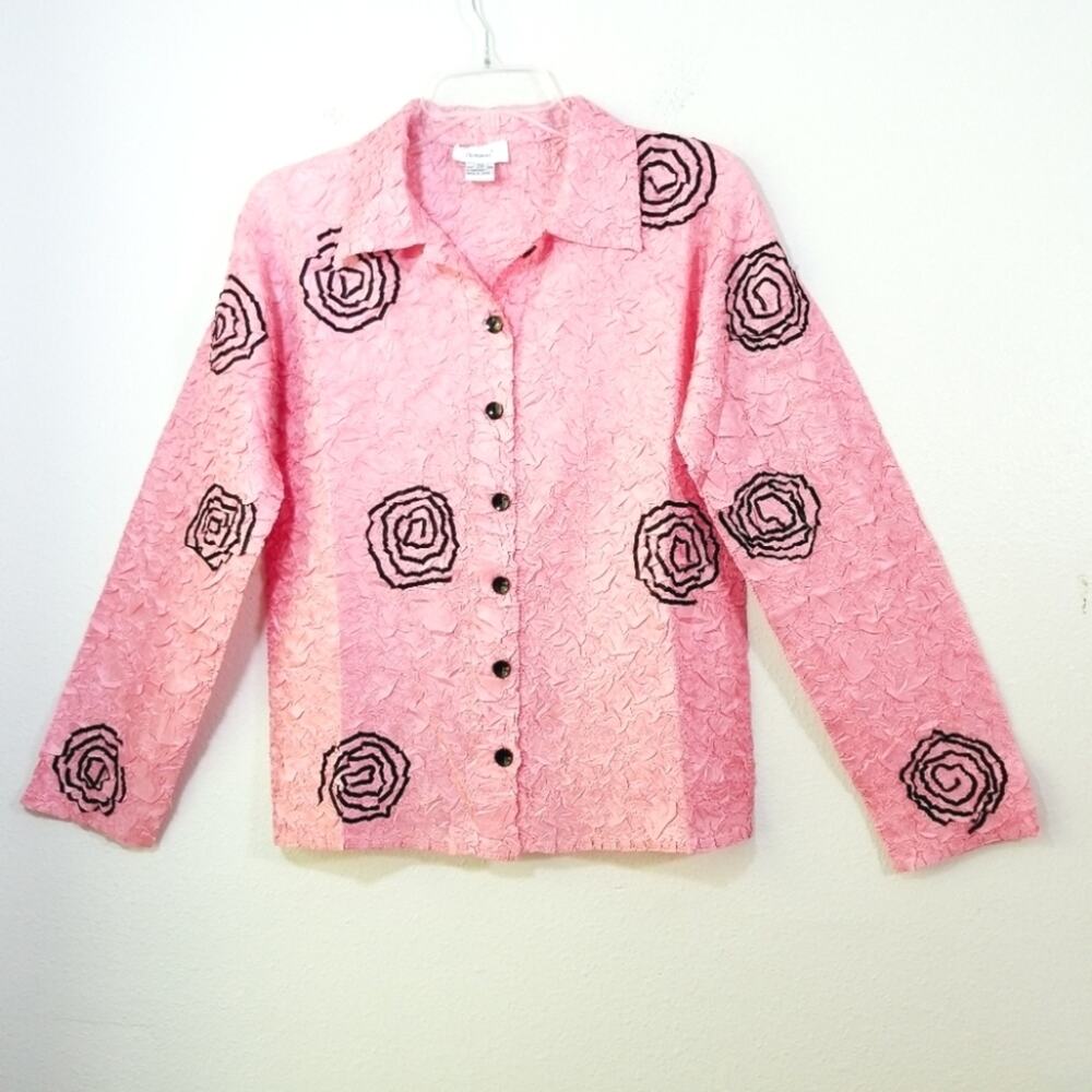 Dorman pink crinkle spiral applique button shirt